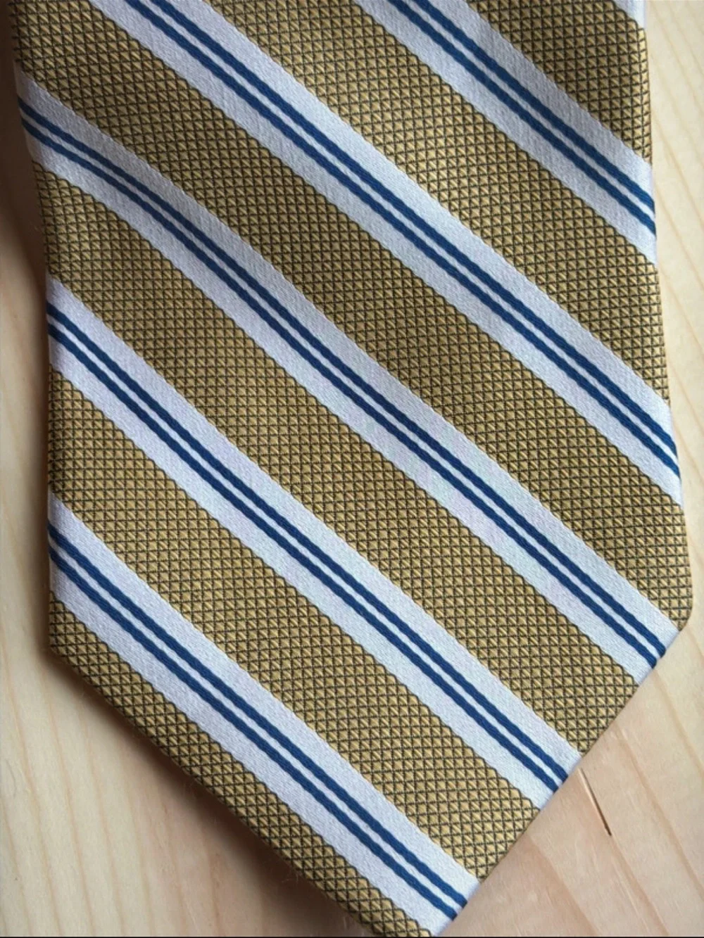 Jos. A. Bank refined silk